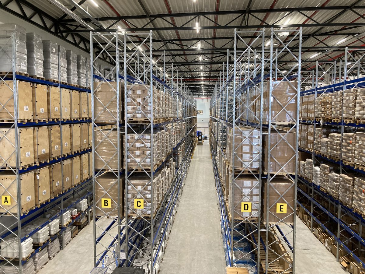Warehousing E. van Wijk Forwarding - Warehouse met hoogbouwmagazijnen op strategische locatie in Almelo
