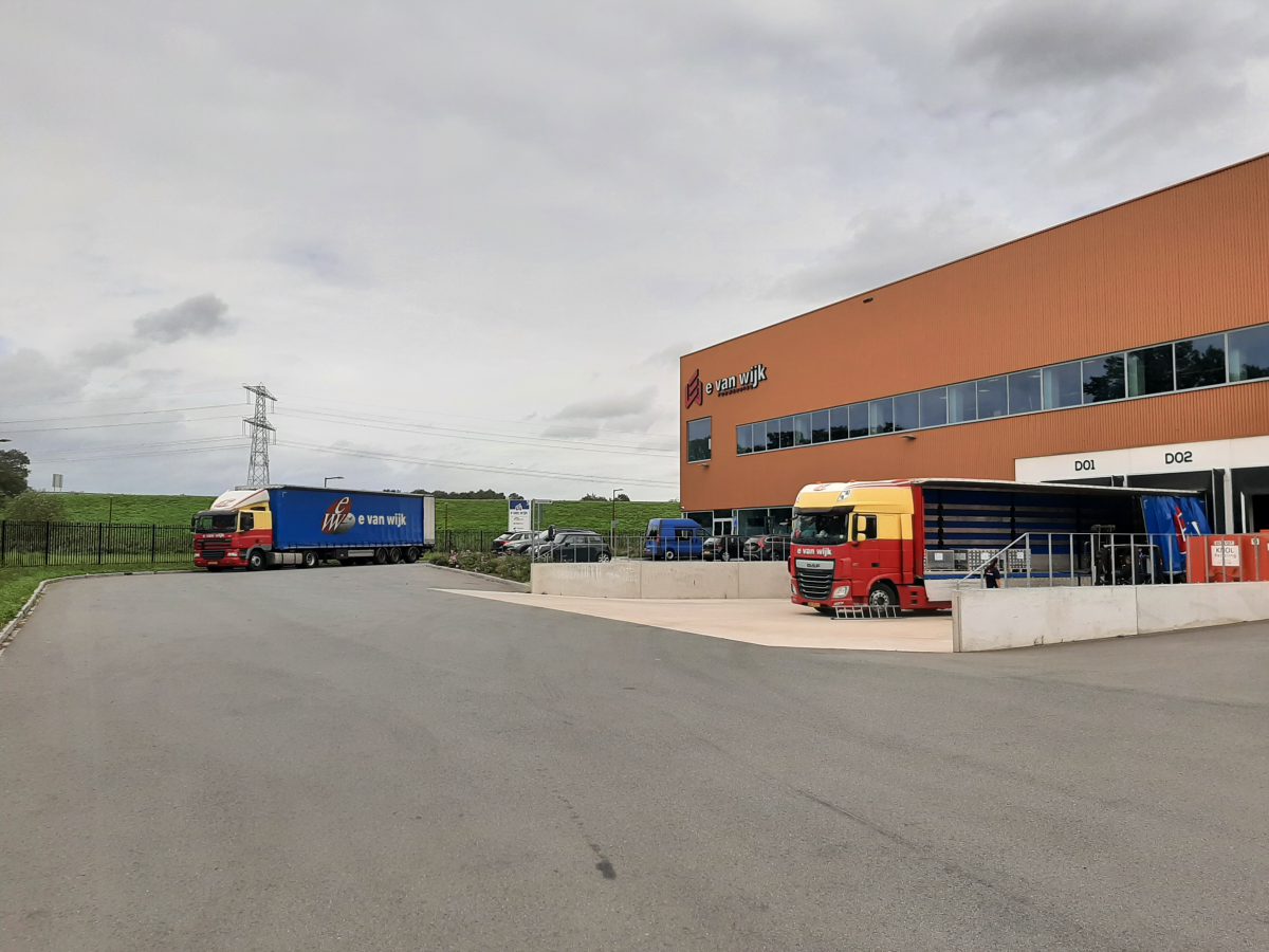 Crossdocking E. van Wijk Forwarding
